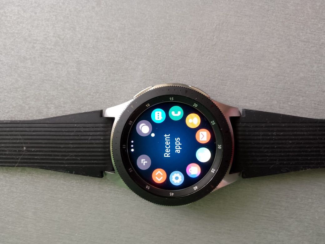 Samsung Galaxy Smart watch 46 MM silver