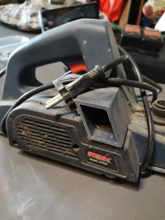 Электрорубанок 600ват