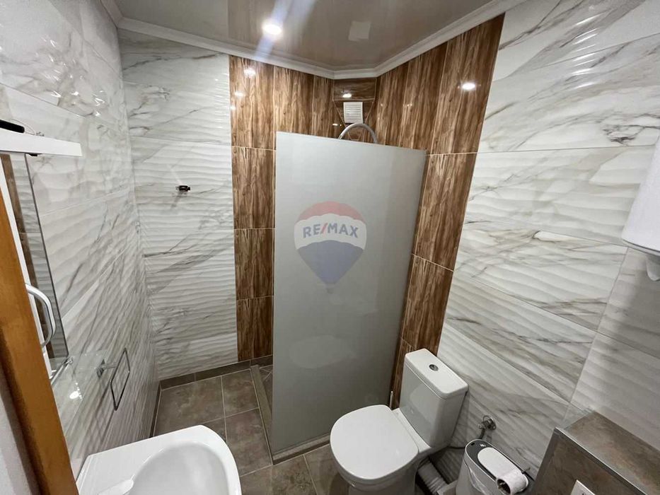 Продава се Тристаен апартамент в Варна, Младост 1 - 106 кв.м за 2076 €/кв.м - Снимка #9