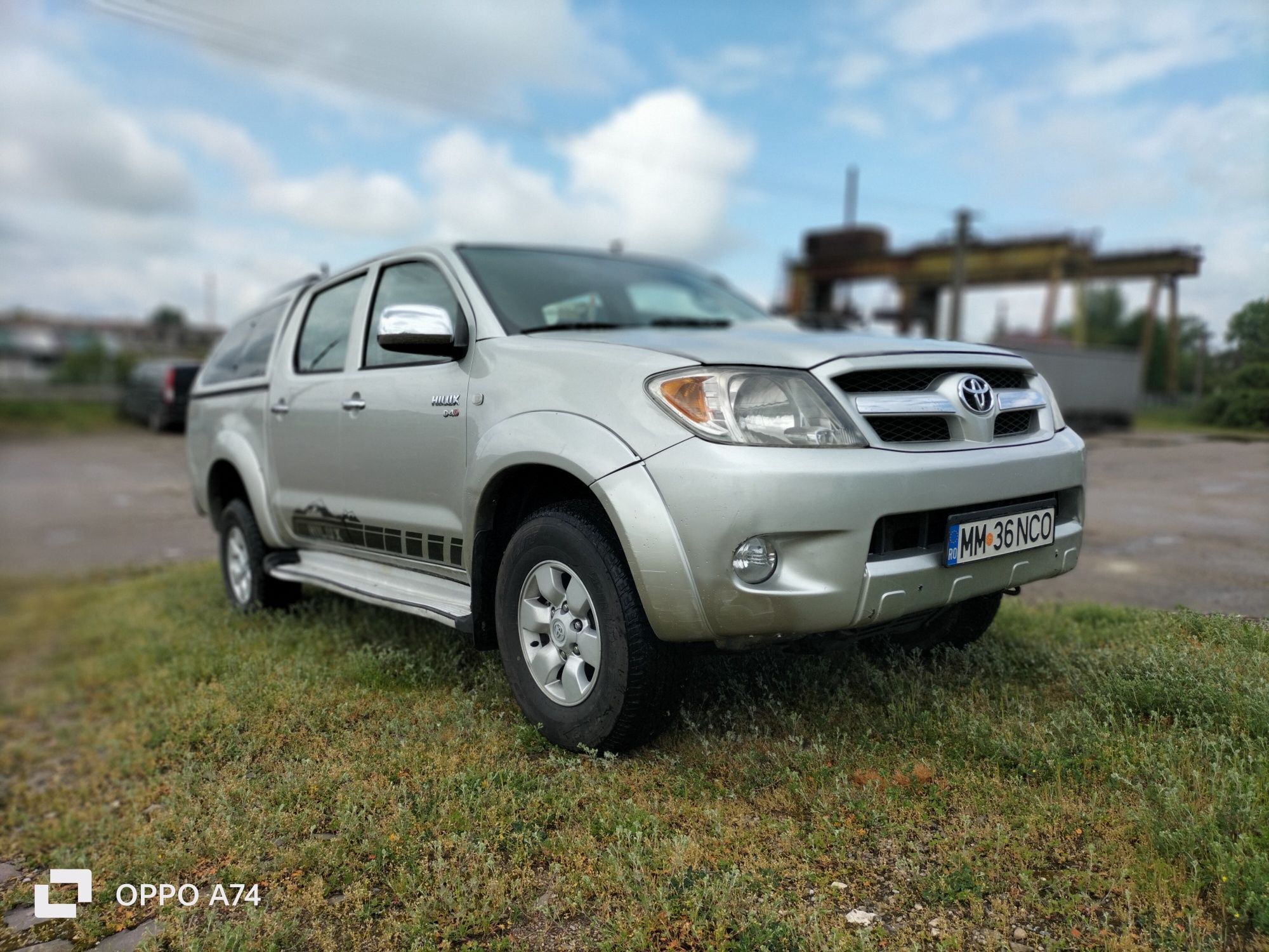 Vând Toyota Hilux autoutilitara N1