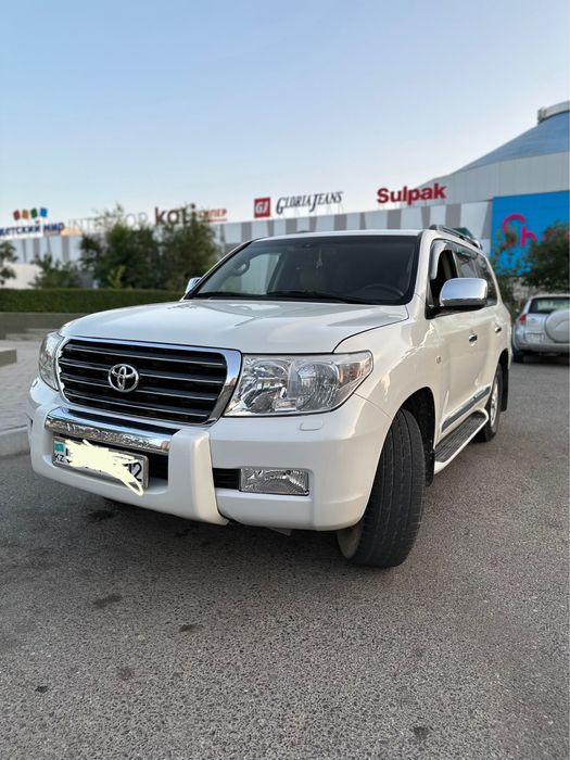 Продам запчасти на Toyota land cruiser 200