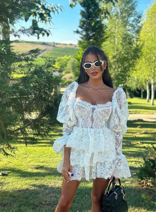 White muse романтична дантелена рокля