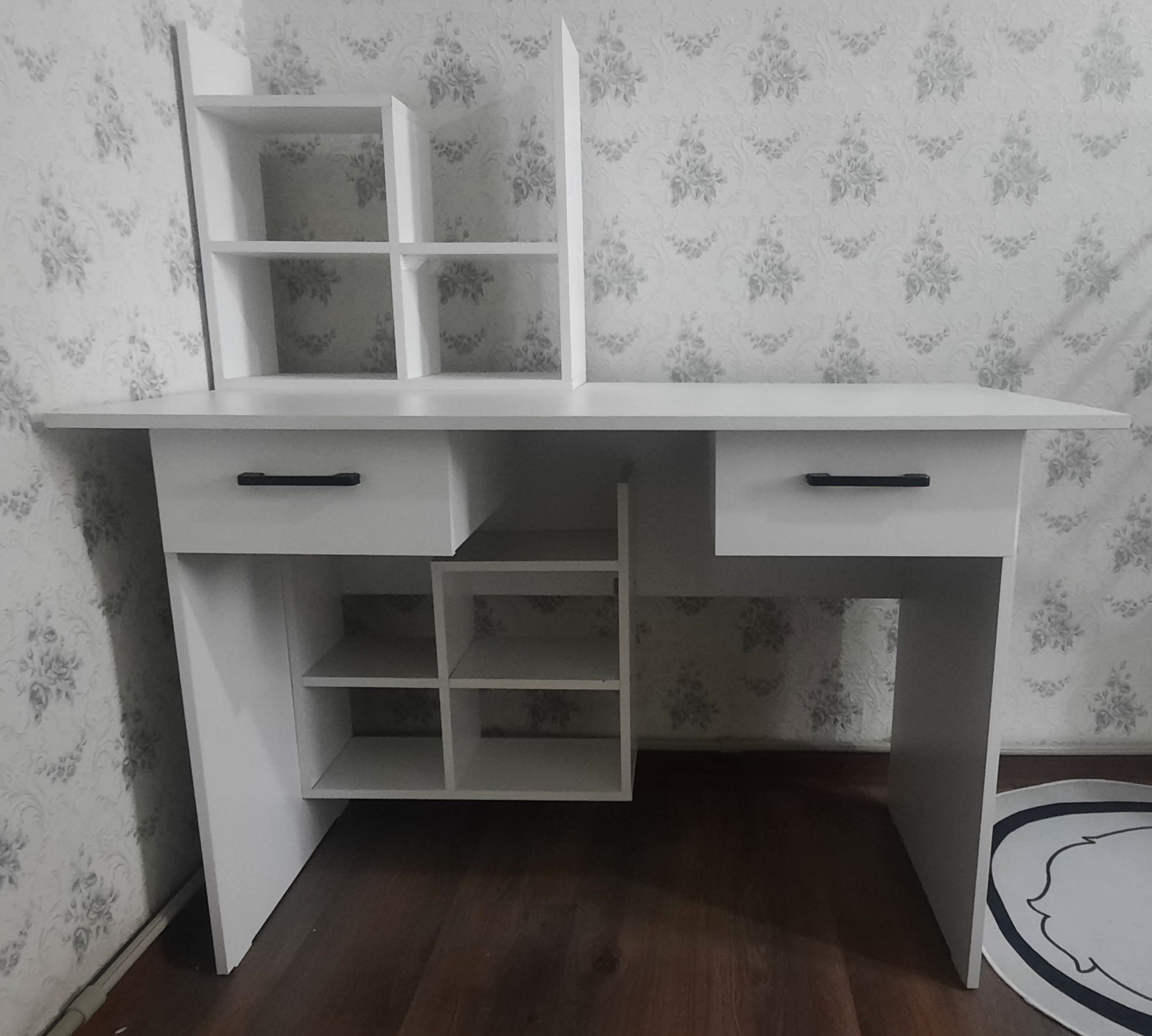 Продам парта, состояние идеальное,.