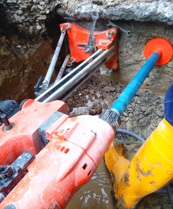 Gaura beton: hote, centrale, aer conditionat, ventilatie, scurgeri etc