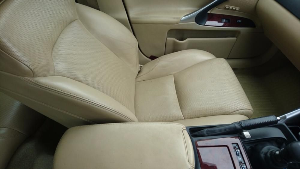 Piese din Dezmembrari Lexus IS 220D Luxury 177cai 2008 xenon!