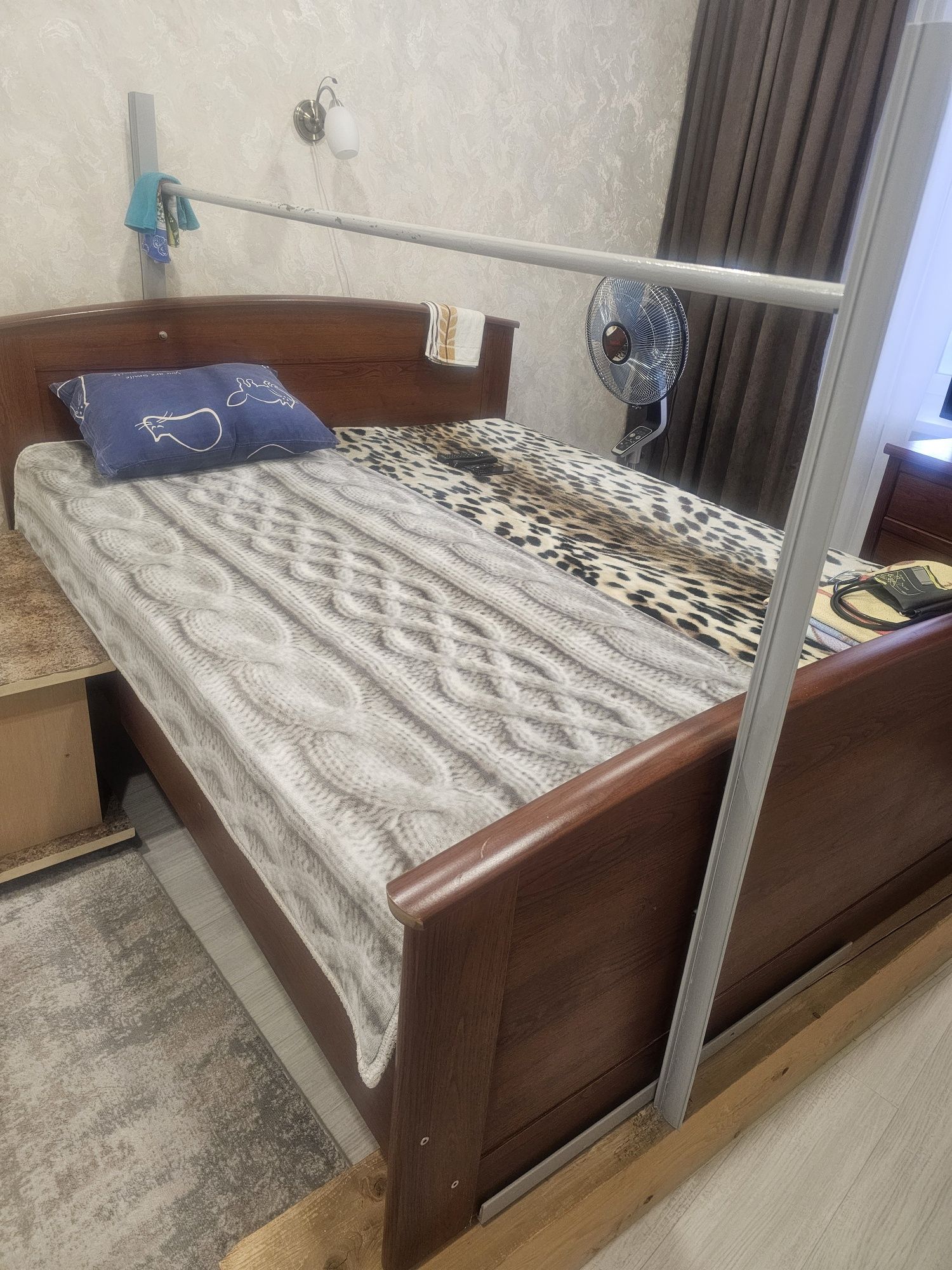 Продам 2хспальную кровать