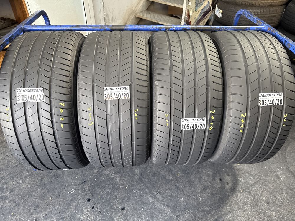305/40/20 Bridgestone , Michelin