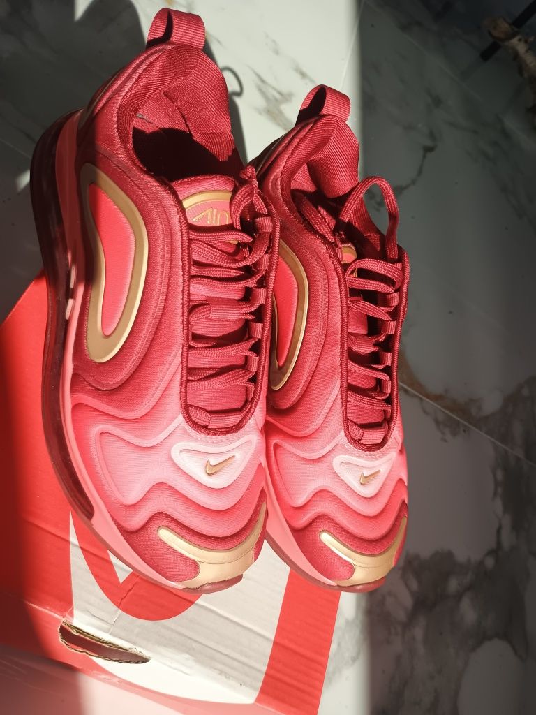 Маратонки Nike Air Max 720 номер 35,5