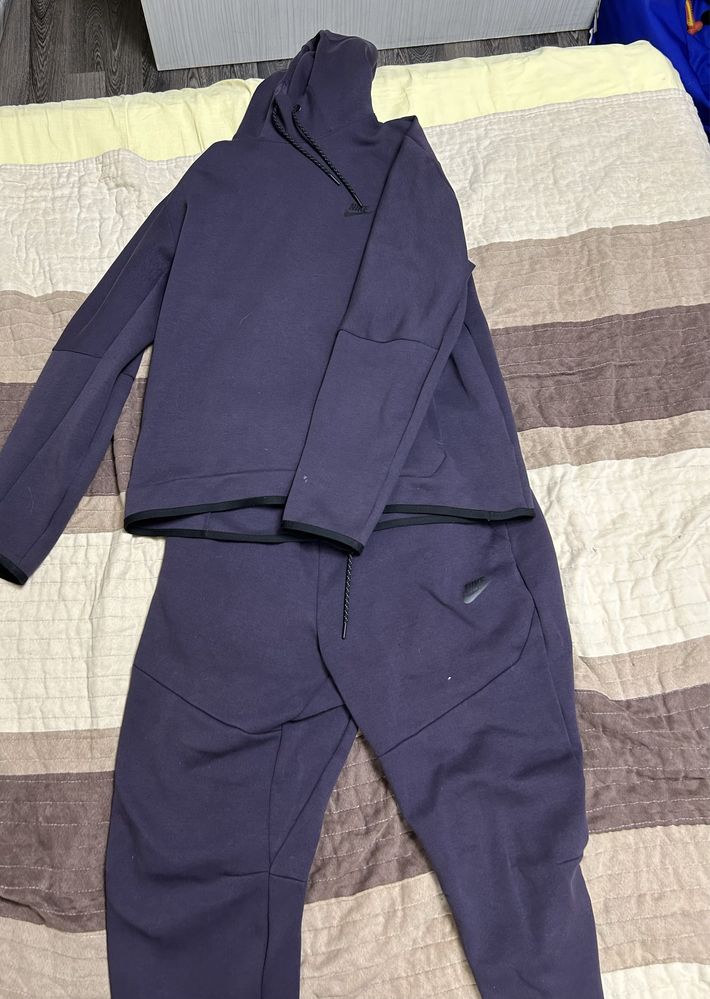 Tech fleece-purple