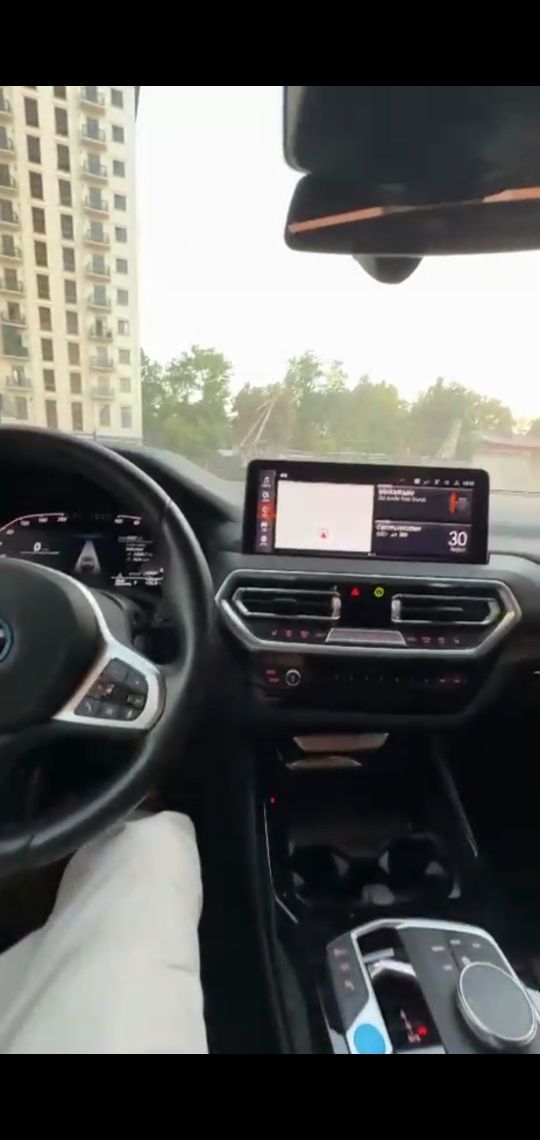 Продоётся BMW IX3  как новый