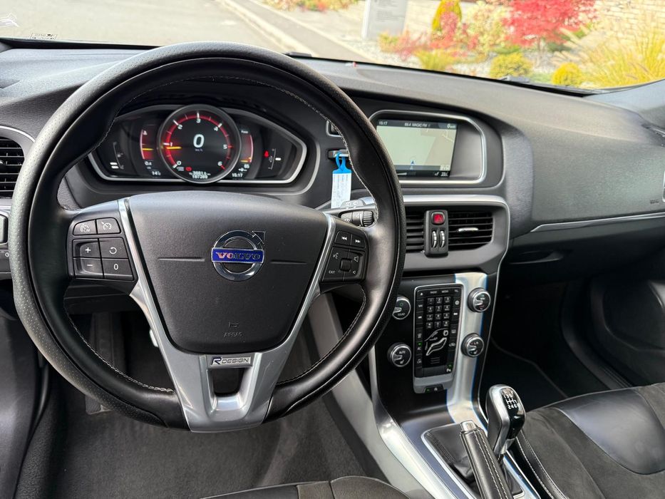 Volvo V40 R -Design 2016 bi xenon2.0 euro6