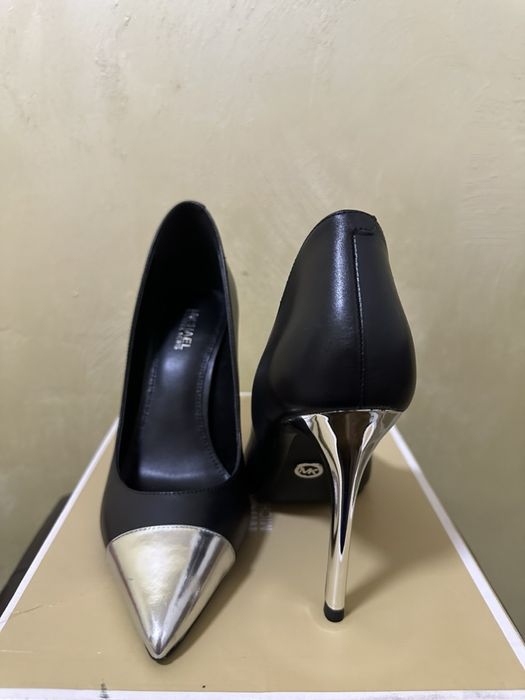 Michael Kors обувки на ток