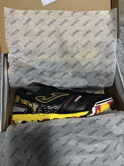 Бутсы-футзалки Joma - 30000 тенге