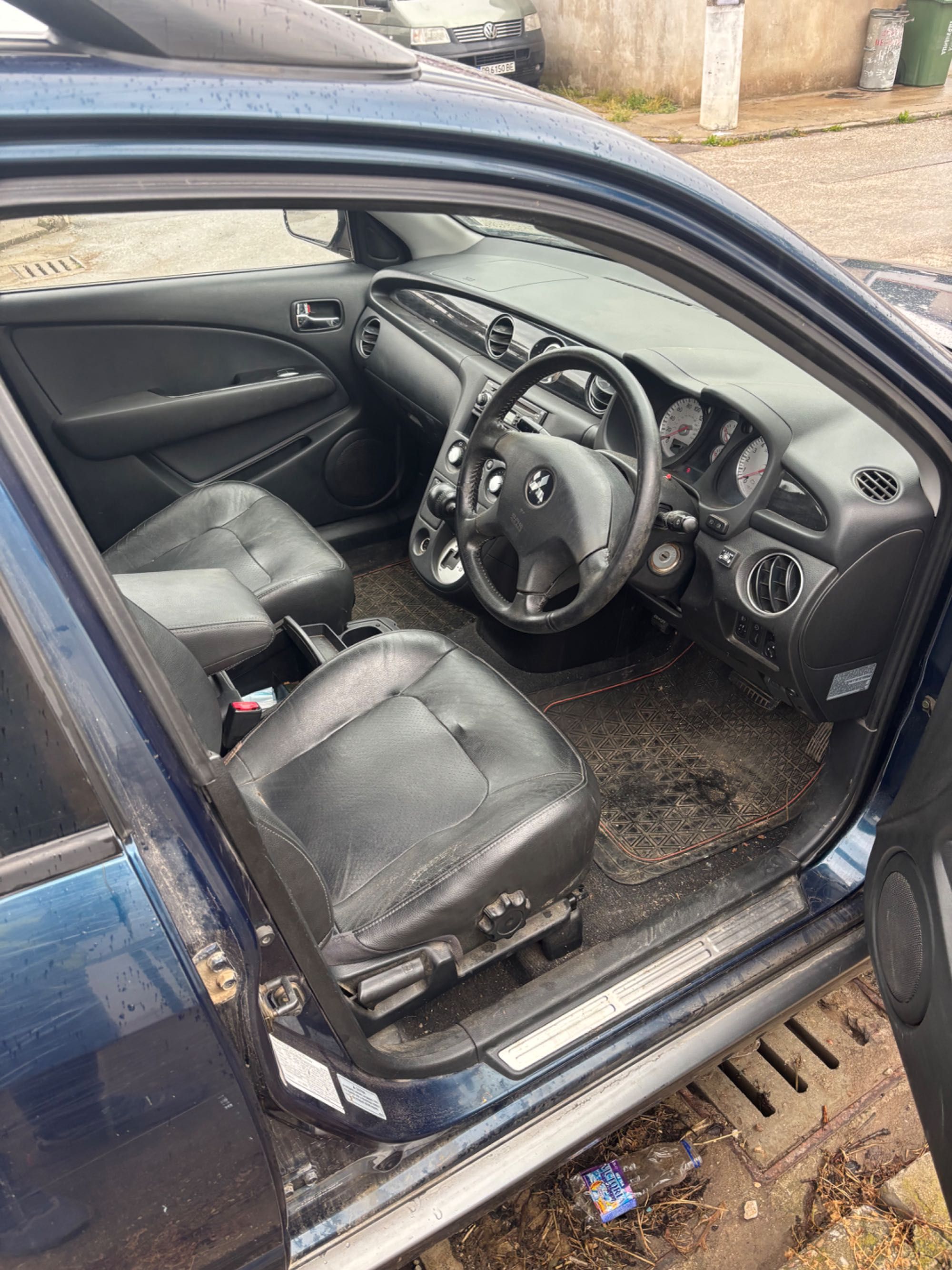 Mitsubishi Outlender na Chasti 2.4