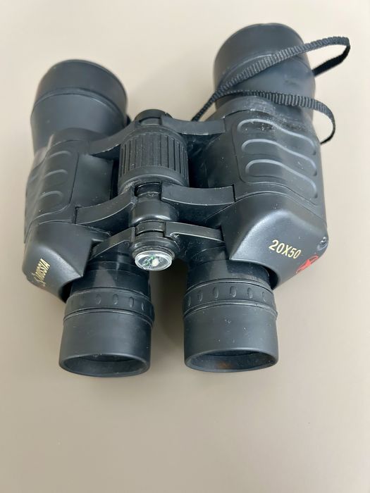 Бинокъл с увеличение 20х50