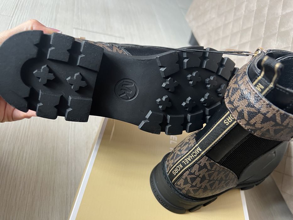 Michael kors дамски обувки/боти