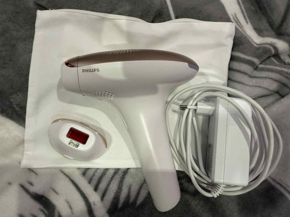 Фотоепилатор Philips Lumea Advanced