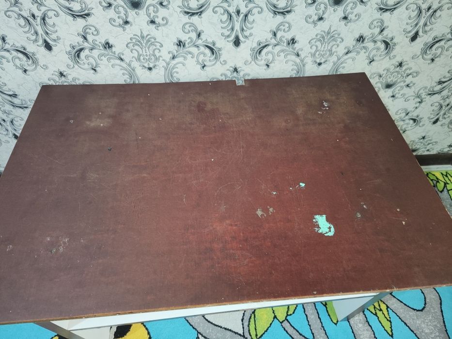 Продается обеденный стол