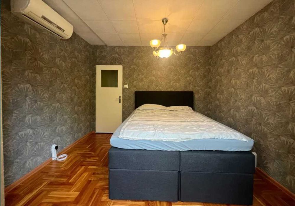 Продава се Тристаен апартамент в София, Света Троица - 88 кв.м за 2353 €/кв.м - Снимка #11