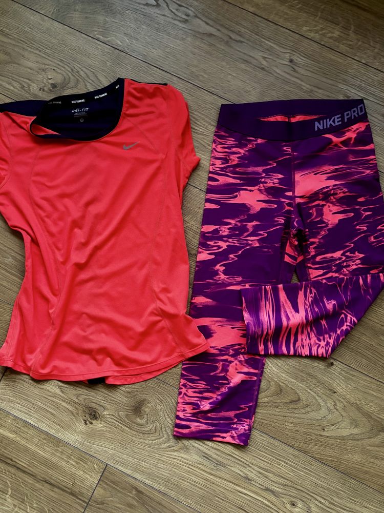Дамска спортна тениска и клин Nike Dri-Fit