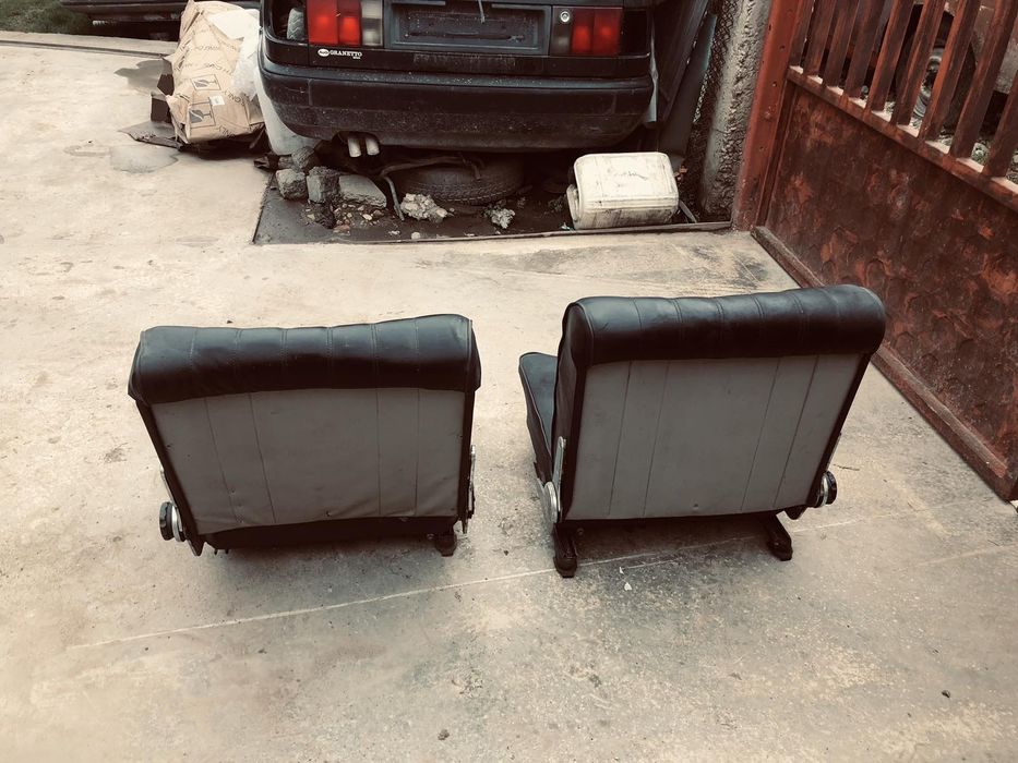 Предни седалки за мерцедес W110