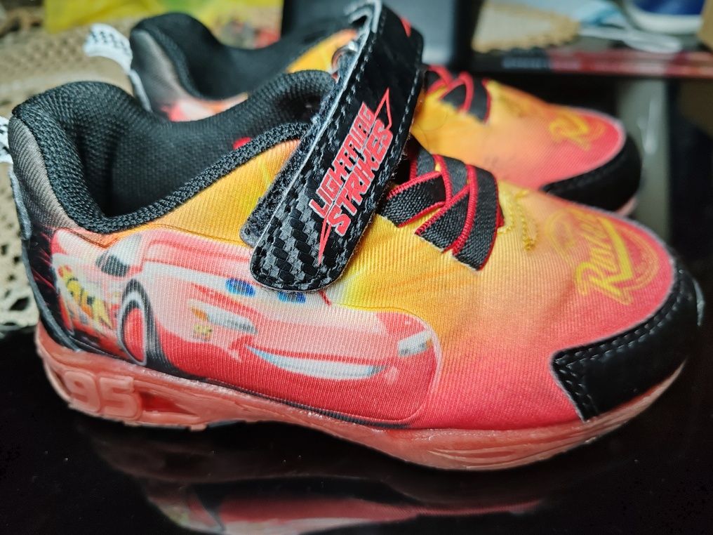 Adidași Disney Cars nr. 26