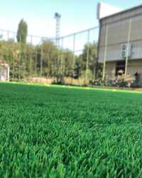 Искусственный газон для футбольного поля. Монтаж.