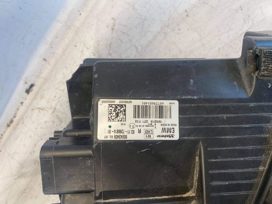 Десен фар BMW i3 desen far бмв и3 фар фарове