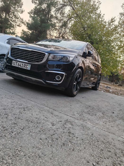 Авто Kia карнивал
