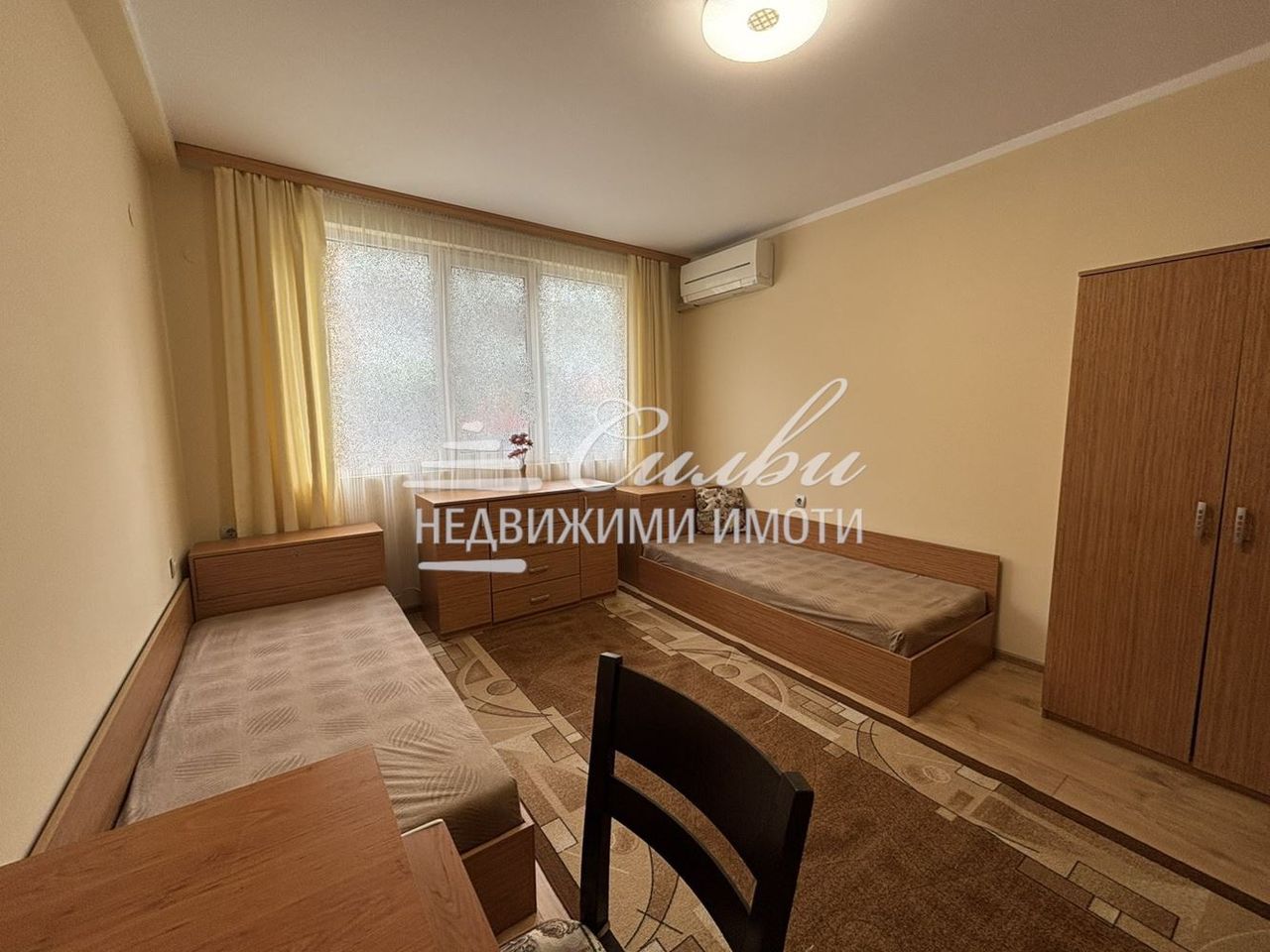 Дава се под наем Тристаен апартамент в Шумен, Център - 80 кв.м за 408 € - Снимка #5