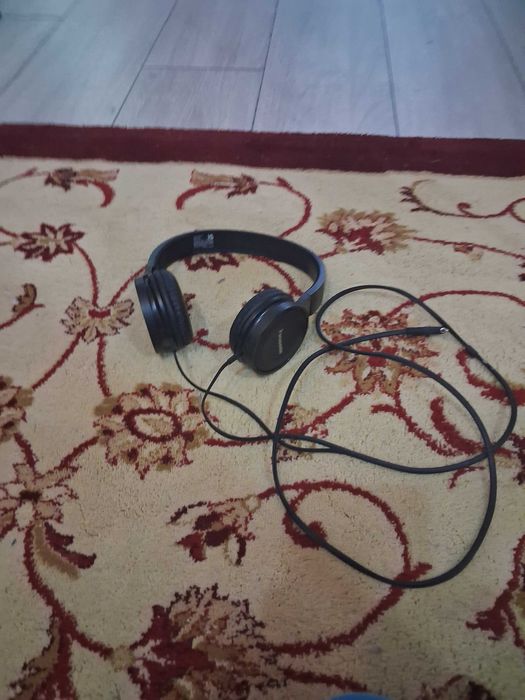 Căști cu fir pentru muzica