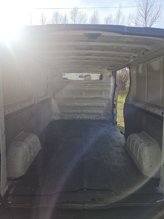 Opel Vivaro 2009 , varianta Long