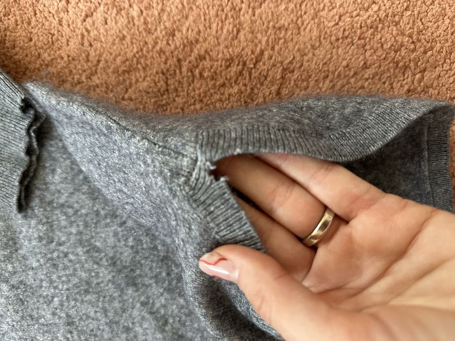 Pulover gri S 55%mătase 45%cașmir