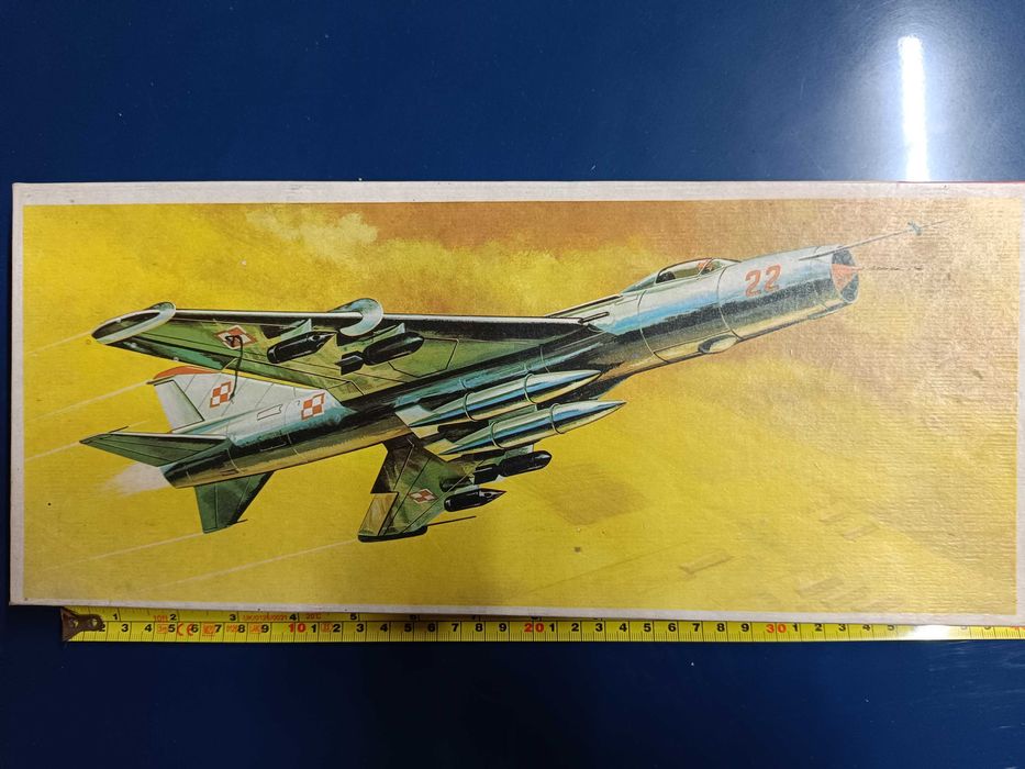 Макет на самолет СУ-7 /SU-7 за сглобяване Plasticart GDR