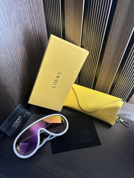 Слънчеви очила LOEWE