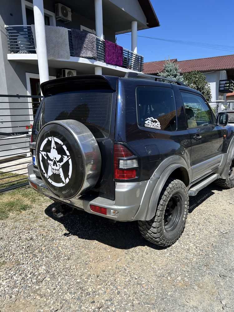 Mitsubishi  pajero mk3