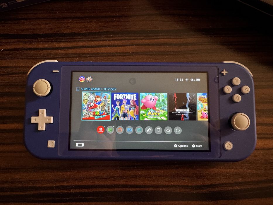 Nintendo switch Plus 128 GB mcSD Sandisk