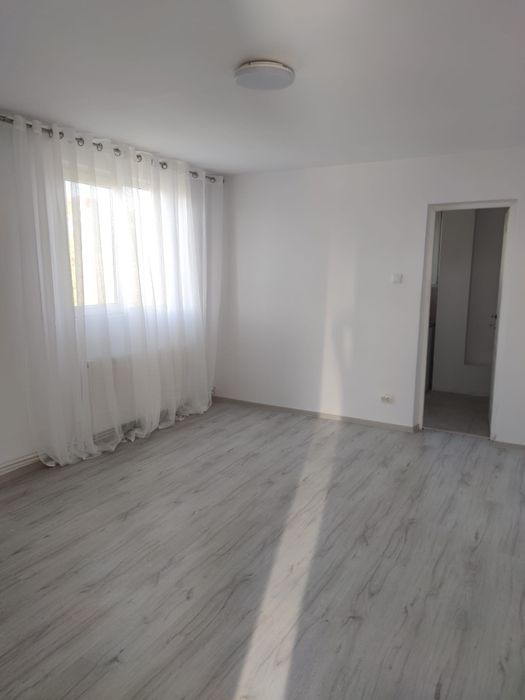 Casă de închiriat în localitatea Holboca