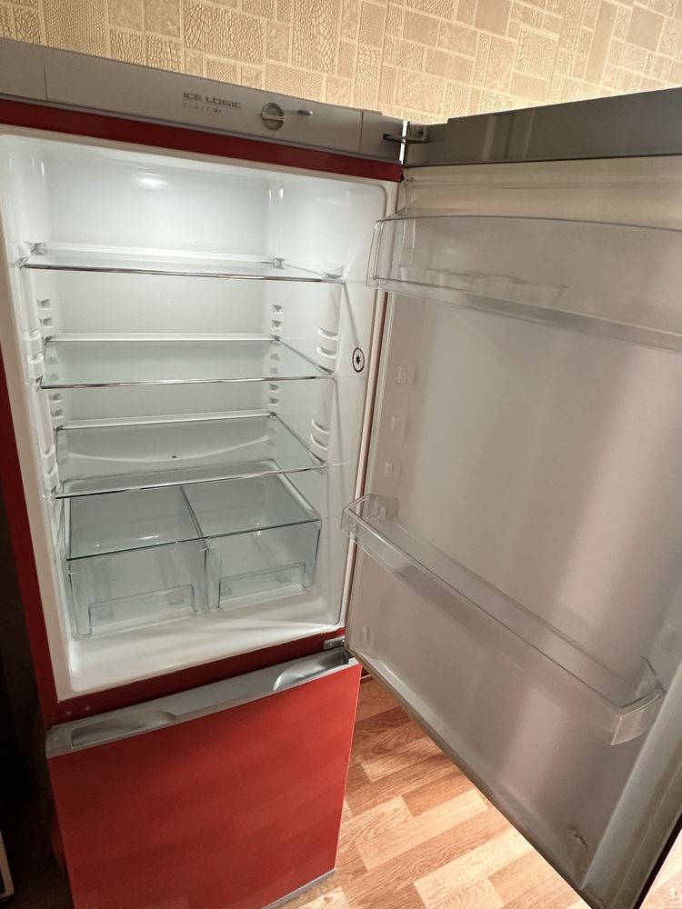 Продам холодильник