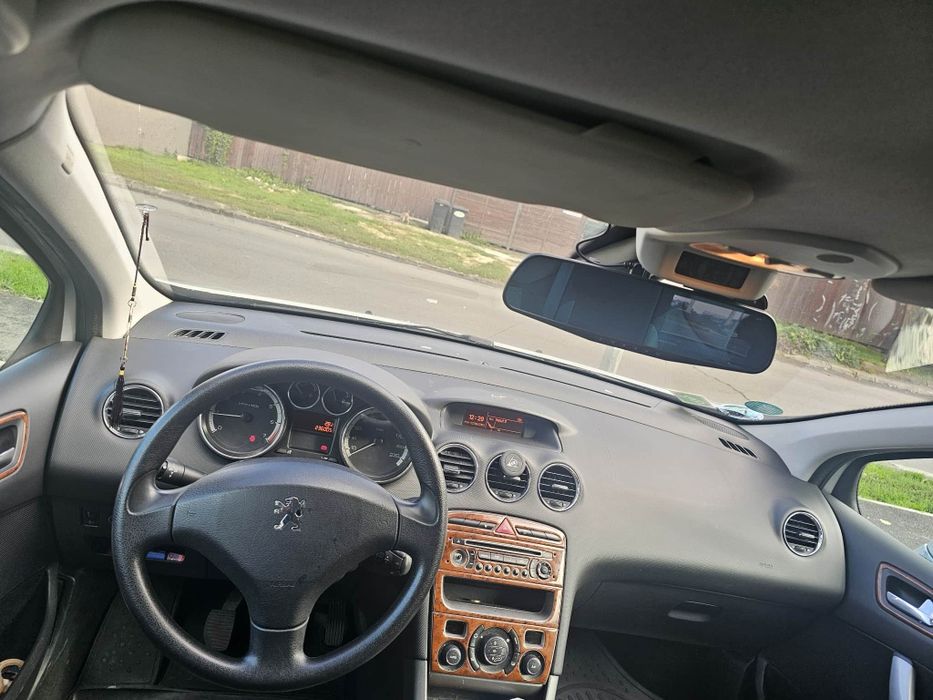 Vând Peugeot 308 anul 2009  1.6v benzina+Gpl