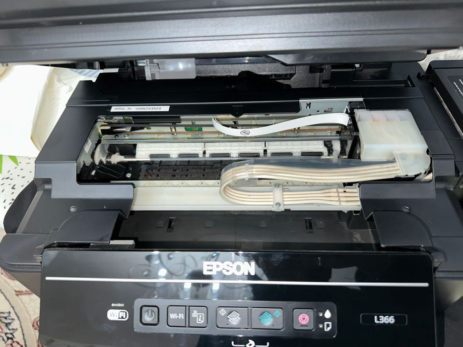 Epson L 366 Rangli Printer 1500 Dona Pechat qilgan Yangiday wifi bor