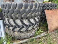 Гуми 440/80 R28.