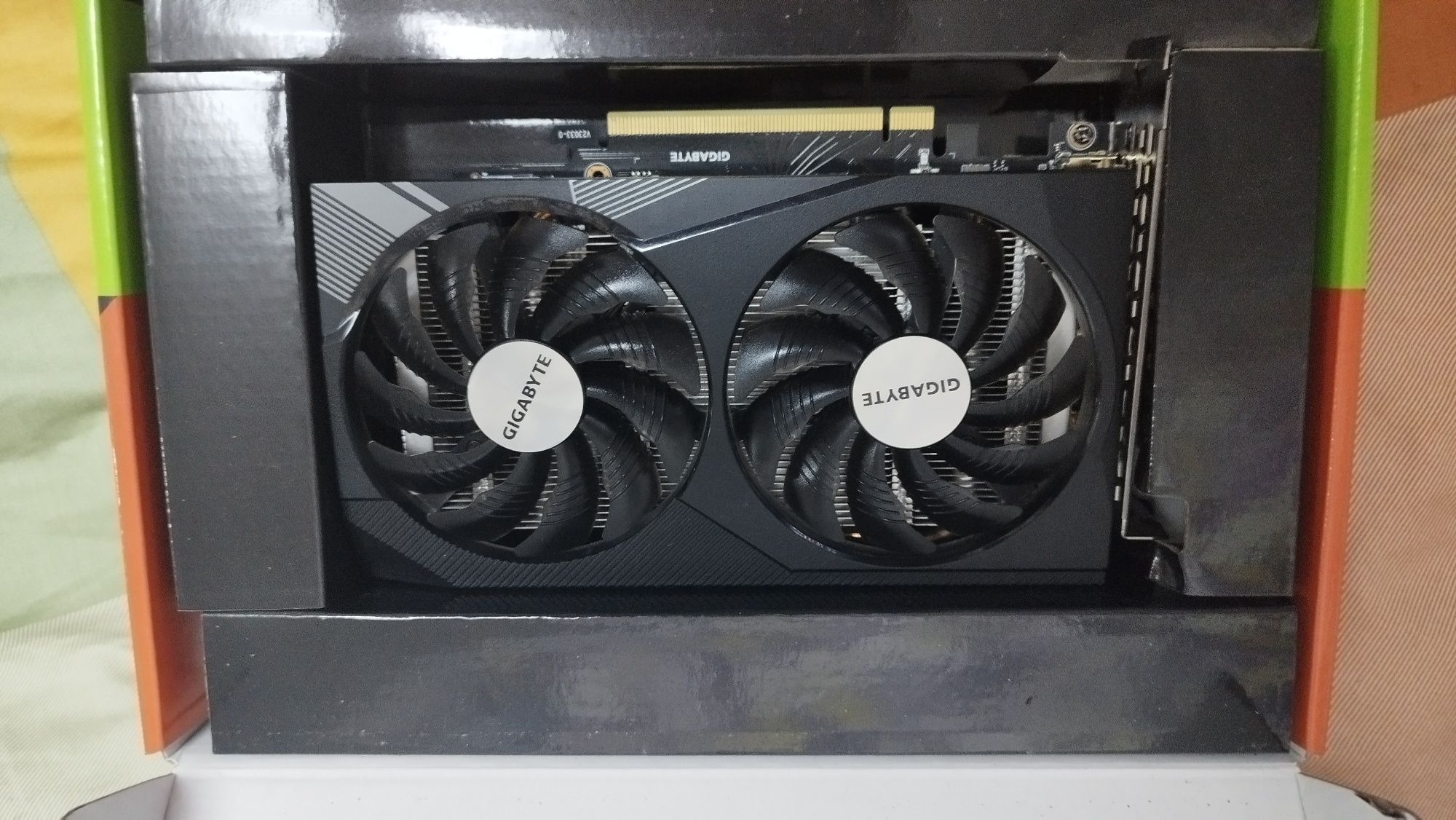 Видеокарта Gigabyte Geforce RTX 3050 WINDFORCE OC V2 8G