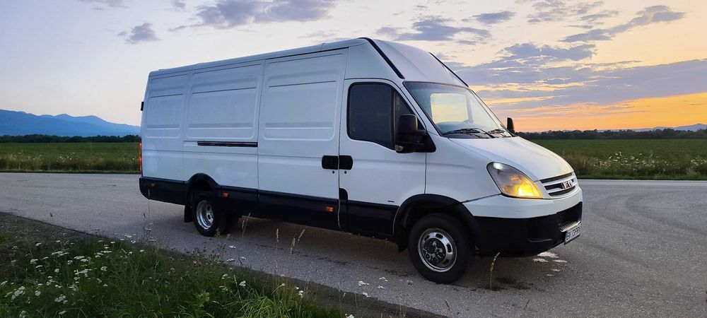 Iveco daily5200 kg  3.0 d categ C