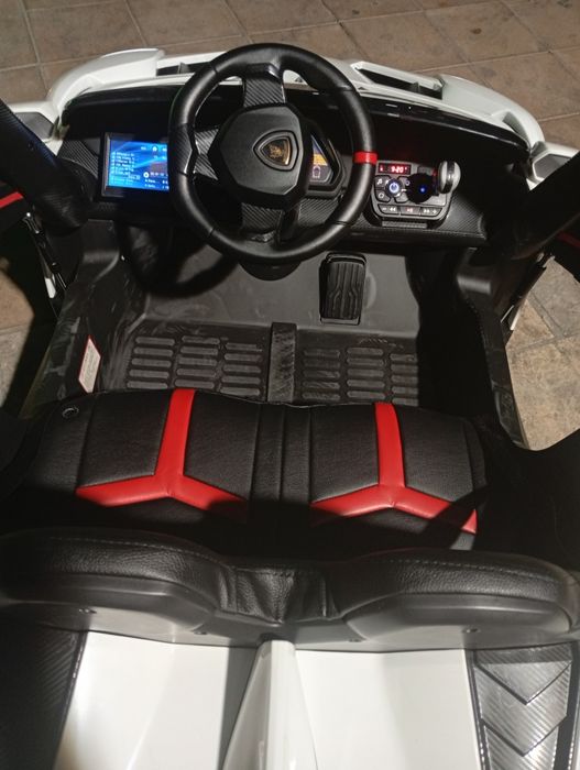 Lamborghini yangi upakovkada