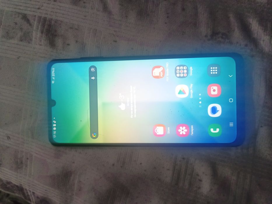 Продаю телефон срочно