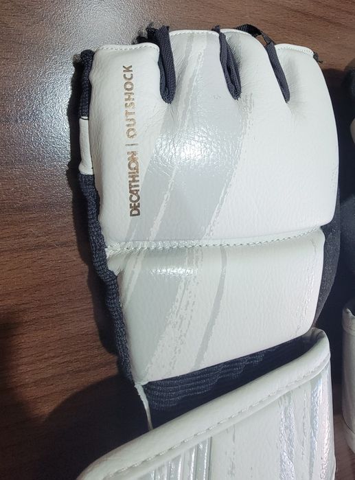 Mitene/Manusi Cardio Boxing 100 Outshock – Mărimea S  – NOI