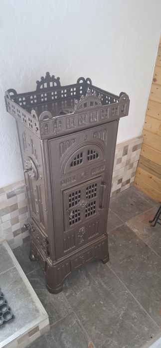 Soba din fonta vintage.
