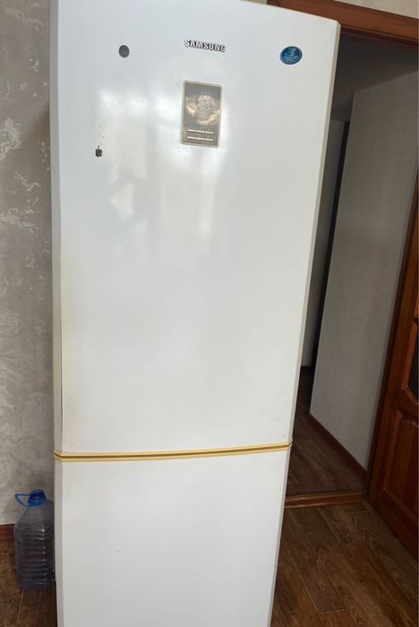 Продам холодильник самсунг