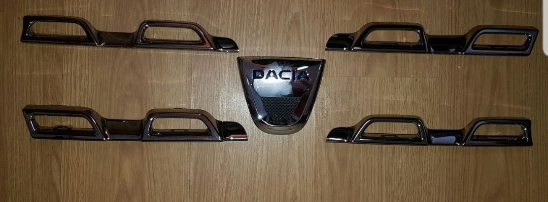 Set ornamente cromate Dacia Duster an 2013*2014*2015*2016